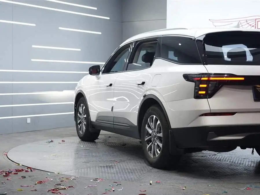 2023 Ford Edge L 2.0T EcoBoost E Hybrid 2WD Luxury Seven-Seater