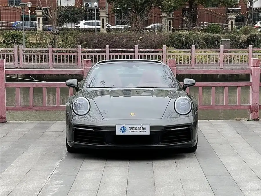 بورش 911 2023 طراز تارغا 4 3.0T