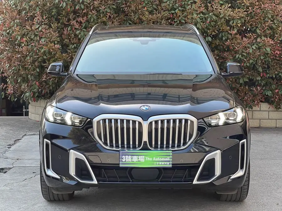 بي إم دبليو X5 2023 xDrive 30Li باقة M الرياضية الفاخرة