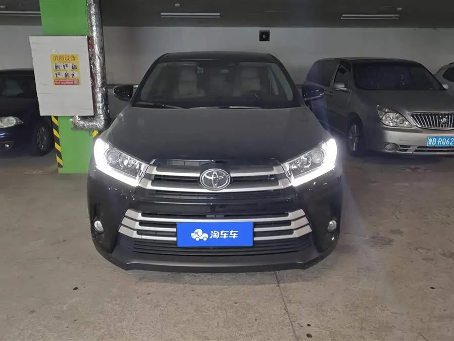 هايلاندر 2021 طراز 2.0T دفع رباعي نسخة النخبة 7 مقاعد