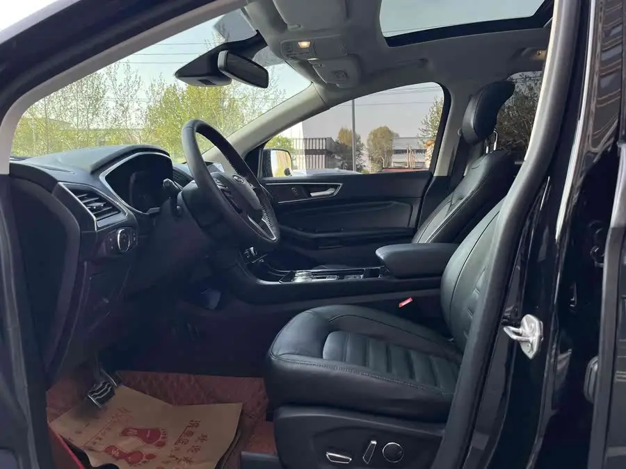 Edge 2020 EcoBoost 245 Two-Wheel Drive Luxury 7-Seater