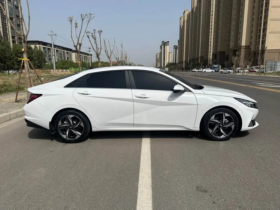 إيلانتر 2022 1.5L CVT LUX النسخة المميزة