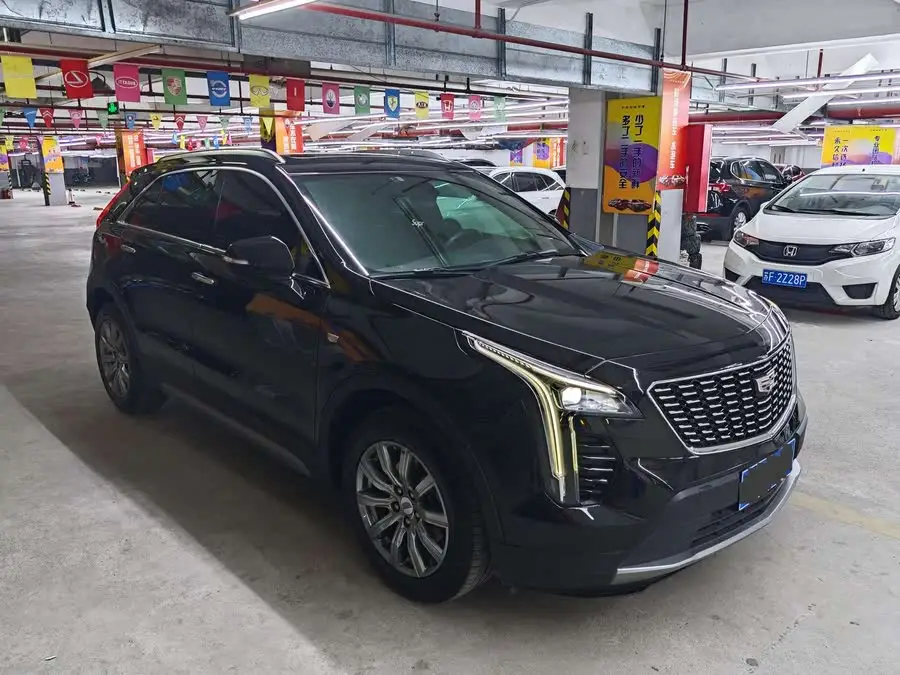 كاديلاك XT4 طراز 2020 28T دفع أمامي متميز
