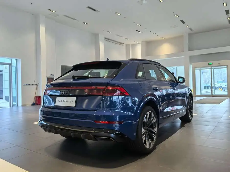 أودي Q8 2024 55 TFSI طراز ديناميكي متميز