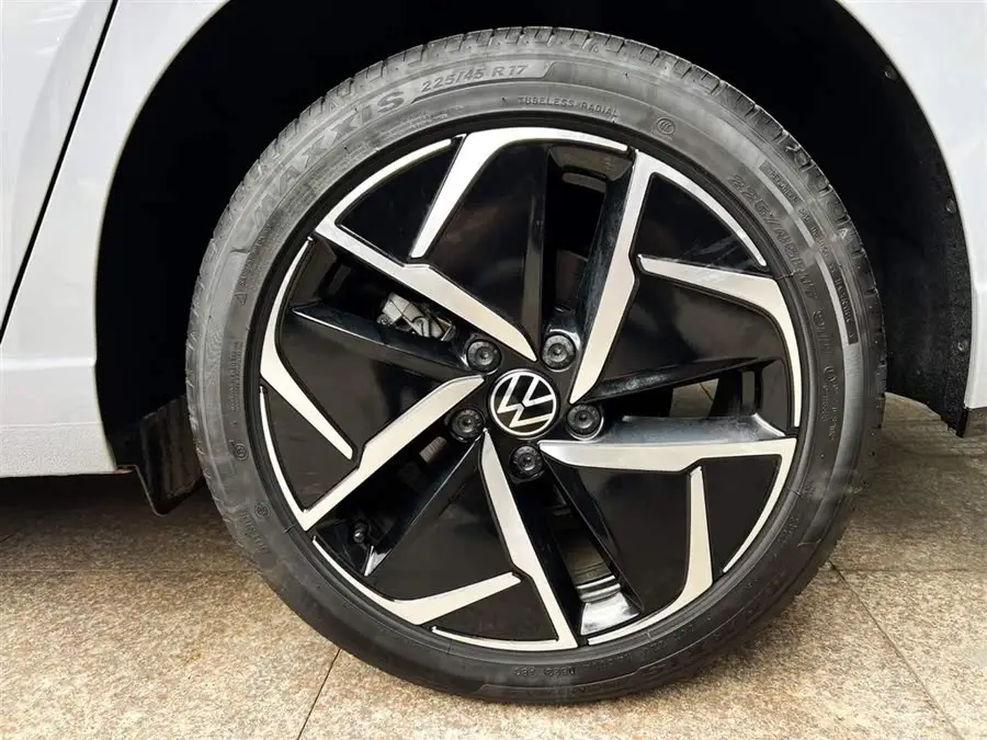 Lavida 2023 300TSI DSG Starry Forever Edition