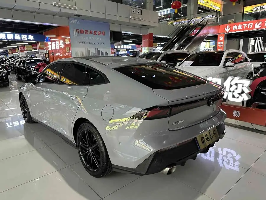 تشونغآن UNI-V 2022 1.5T إصدار الملاحة الذكية