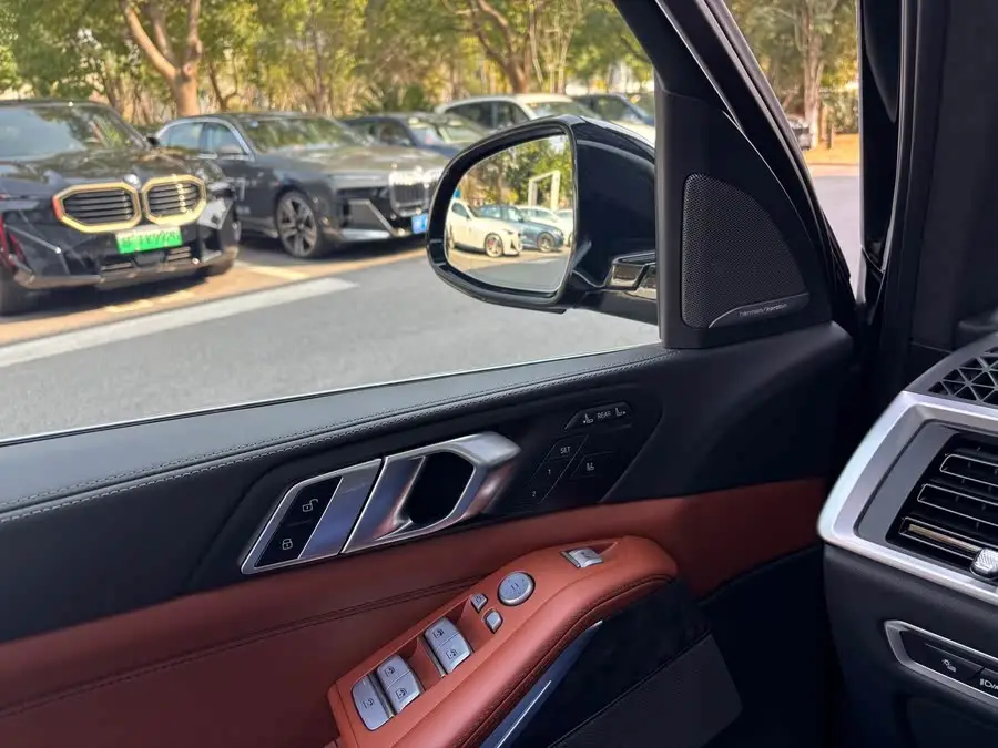 بي إم دبليو X7 2023 xDrive40i باقة الفخامة