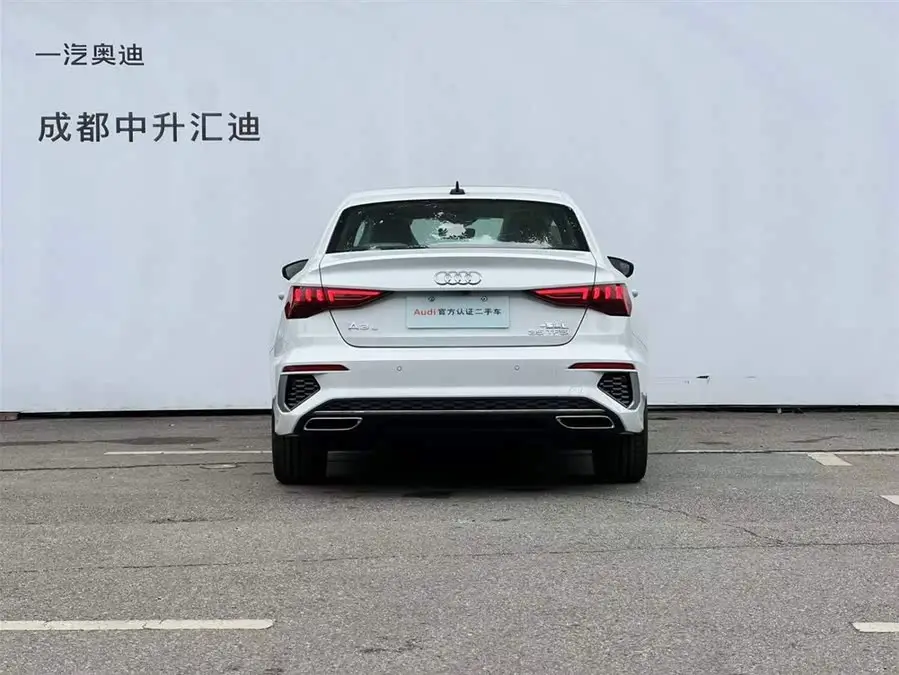 أودي A3 طراز 2022 A3L ليموزين 35 TFSI النموذج الرياضي الأنيق