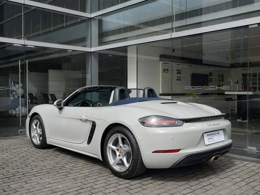 Porsche 718 2022 Model Boxster 2.0T