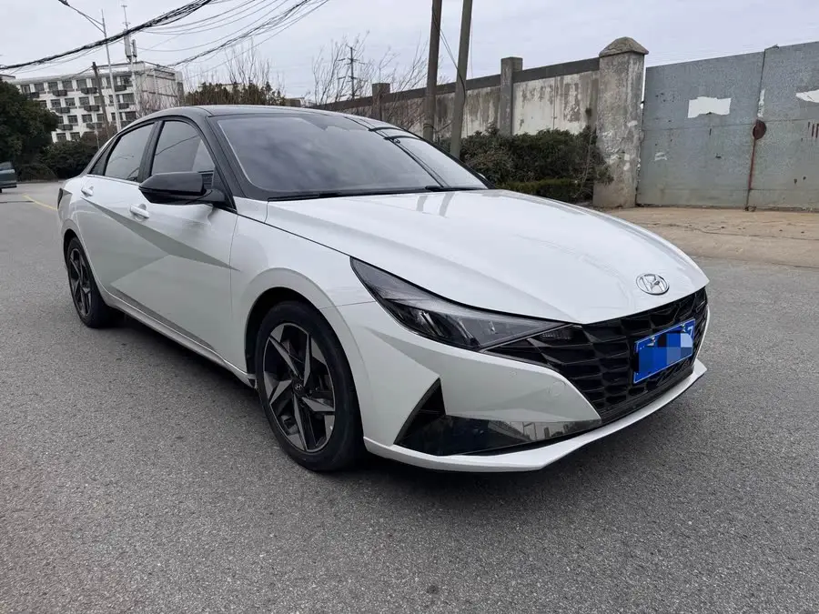 Elantra 2021 1.5L CVT GLS Leading Edition