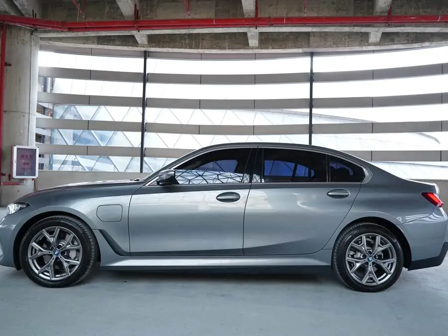 بي إم دبليو i3 2022 eDrive 35 L