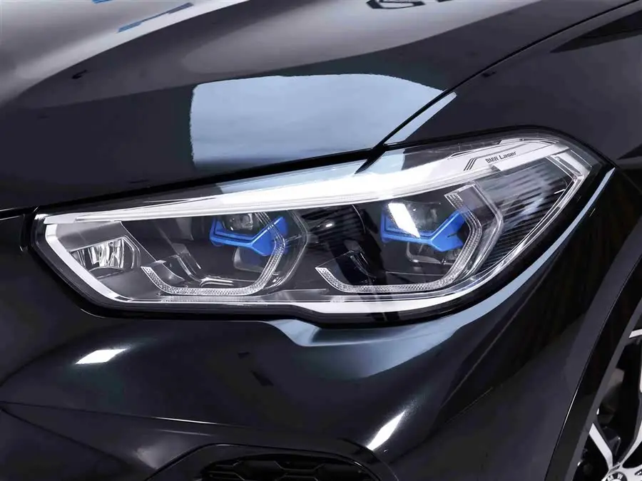 بي إم دبليو X5 2022 طراز مُجدد xDrive 30Li حزمة M الرياضية