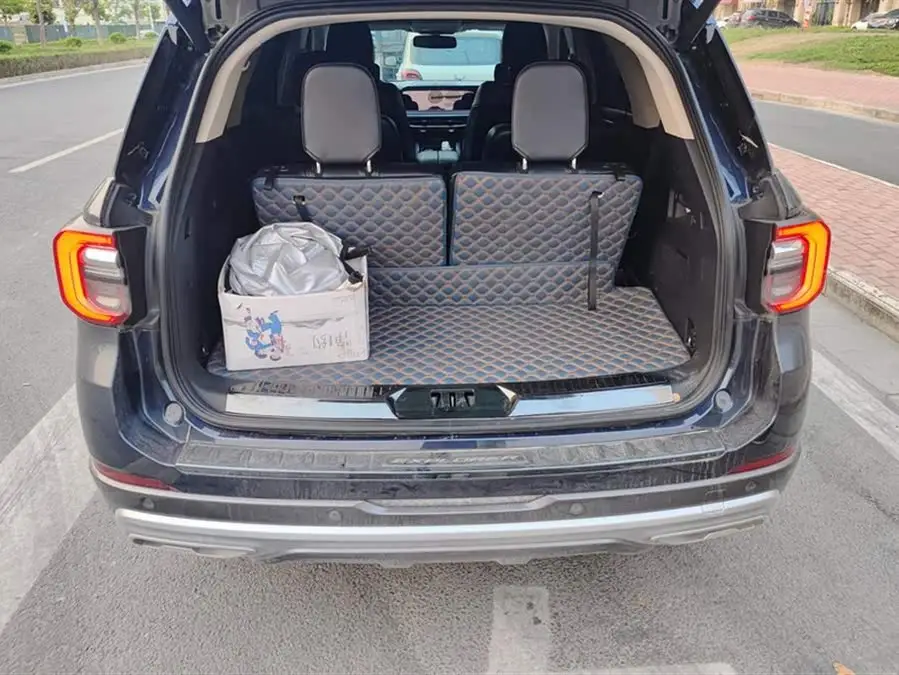 مستكشف 2023 إيكوبوست 285 إصدار تيتانيوم 4WD 6 مقاعد