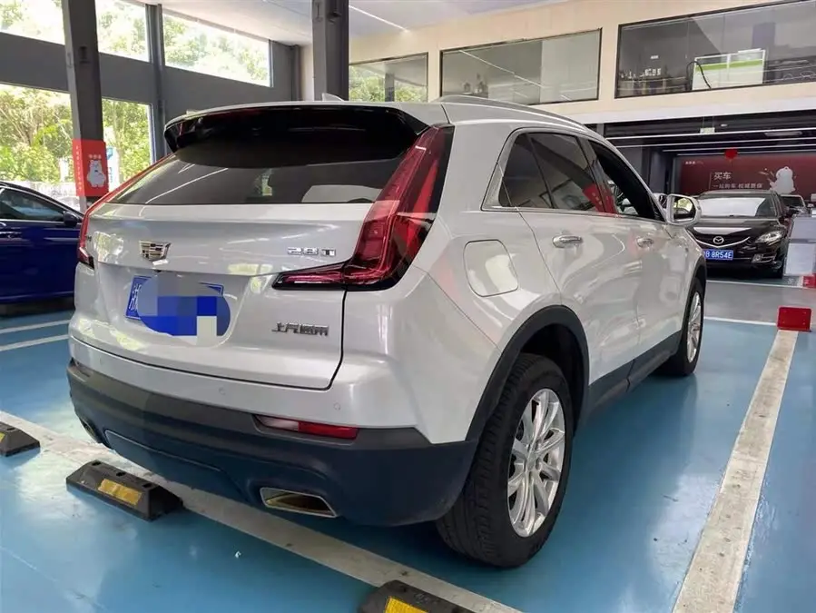 كاديلاك XT4 2021 28T دفع ثنائي تقني