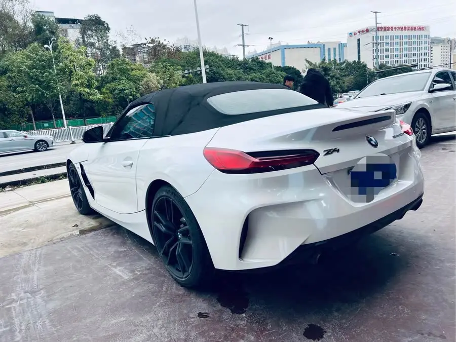 بي إم دبليو Z4 2019 sDrive 25i M حزمة الظل الرياضية