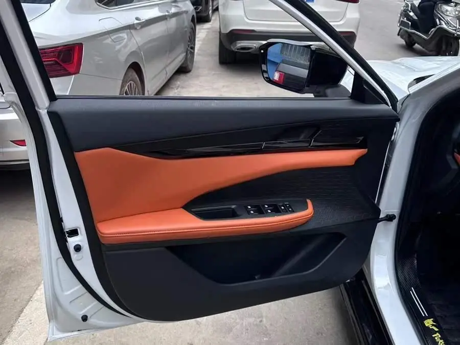 Changan UNI-V 2023 2.0T Speed Edition