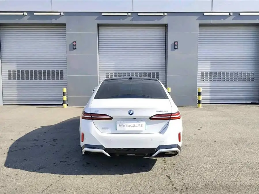 BMW i5 2024 eDrive 35L Luxury M Sport Package