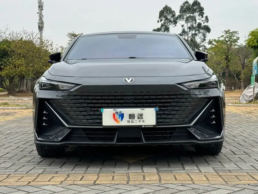 Changan UNI-V 2022 1.5T Premium