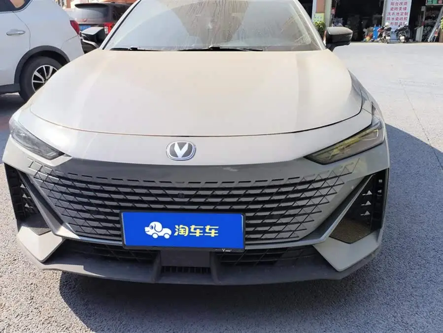 Changan UNI-V 2022 1.5T Premium