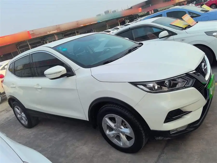 نيسان قاشقاي 2019 2.0 لتر CVT النسخة الذكية