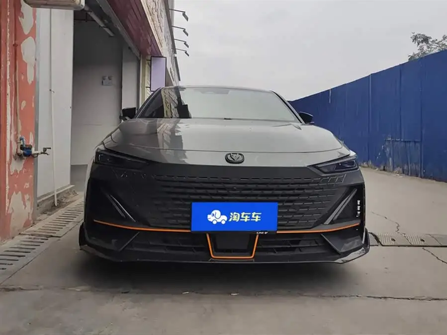 Changan UNI-V 2023 1.5T Sport Version