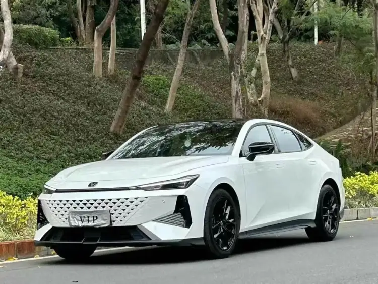 Changan UNI-V 2024 1.5T Premium