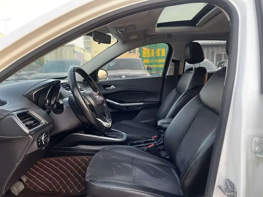 فورد فوكس 2019 موديل مُعدل 1.5 لتر أوتوماتيكي نسخة استمتاع معيار وطني V