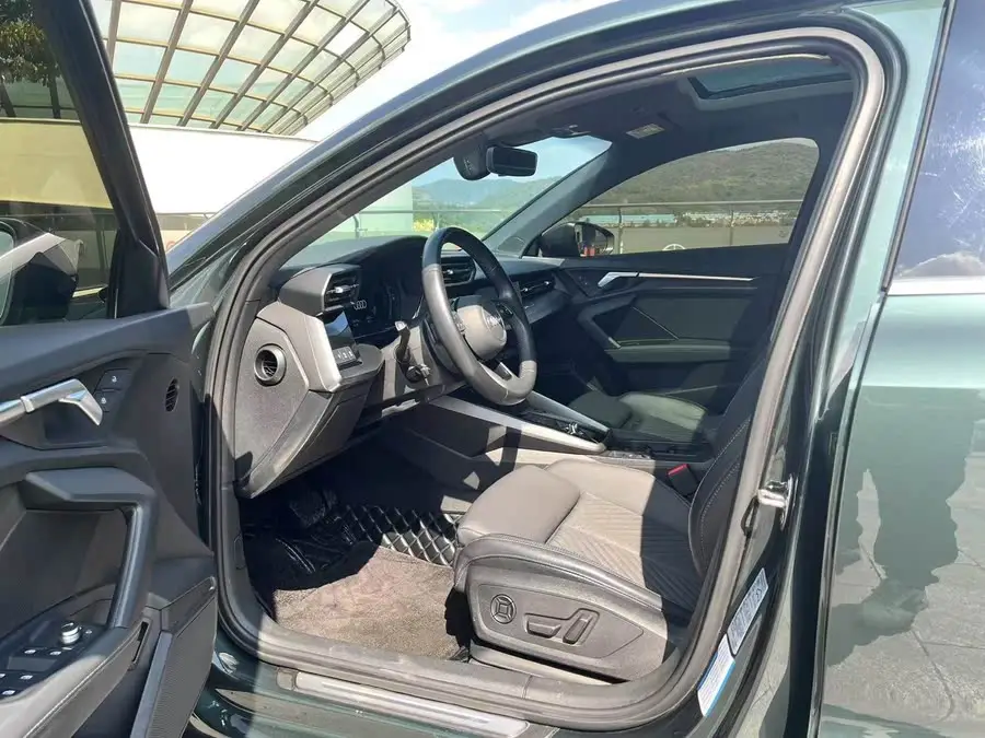 أودي A3 طراز 2022 A3L ليموزين 35 TFSI الأناقة العصرية