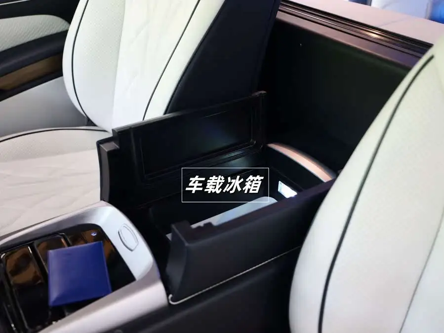 فيتو 2021 2.0T نسخة الأعمال 7 مقاعد