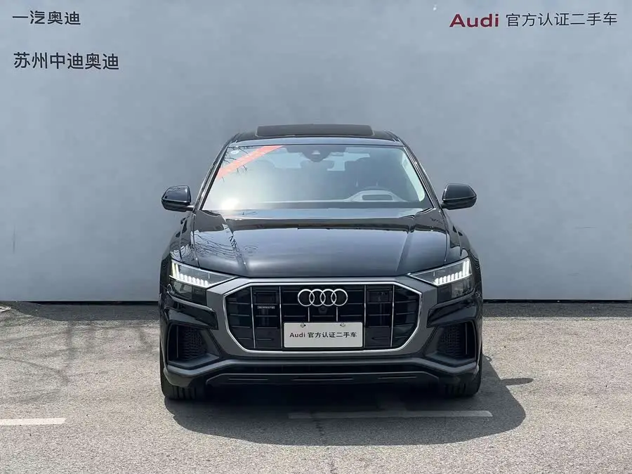 أودي Q8 2023 55 TFSI الطراز الفاخر الديناميكي