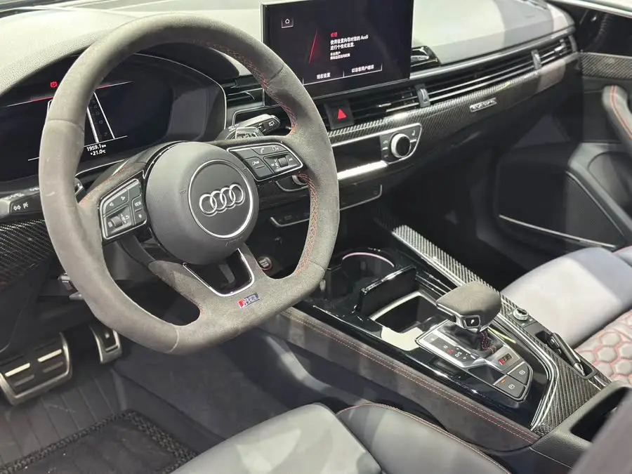 أودي RS 4 2023 RS4 أفانت إصدار بلاك