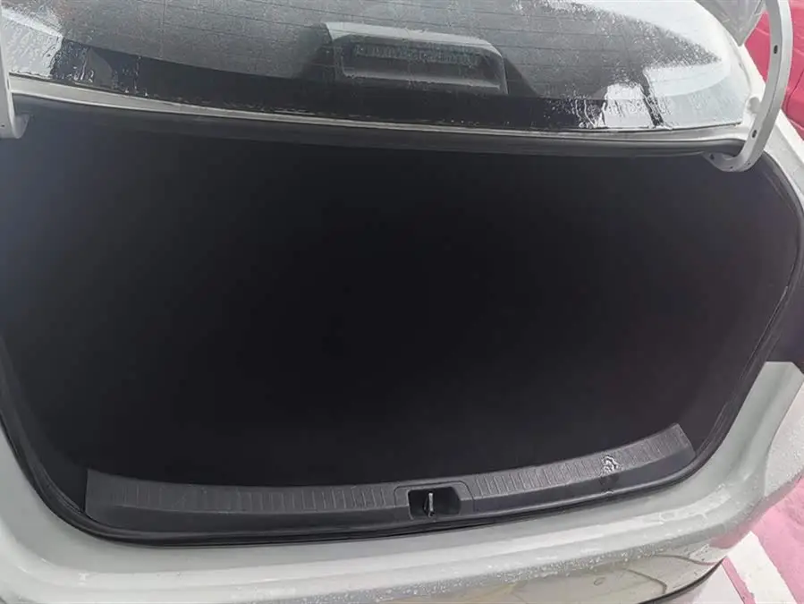 أسد آسيا 2021 2.0 لتر الفاخرة