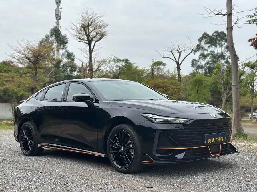 Changan UNI-V 2023 1.5T Sport Version