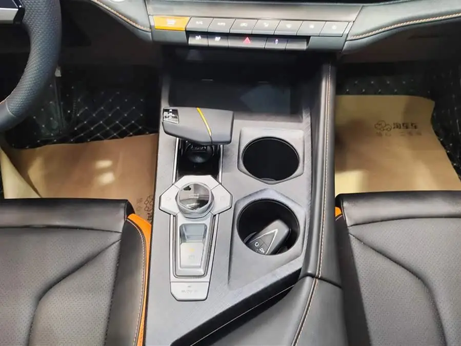 Changan UNI-V 2023 1.5T Premium