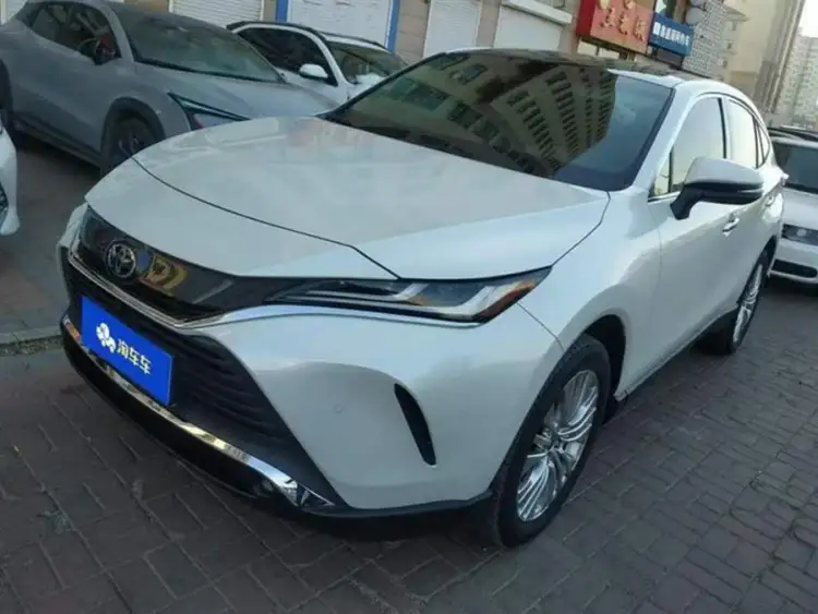 2022 HARRIER 2.0L CVT Two-Wheel Drive Premium Edition