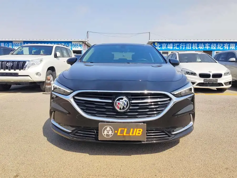 بيوك لاكروس 2020 652T فاخرة