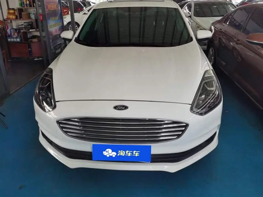 Fords 2019 Model Facelift 1.5L Automatic Enjoyment Type National VI