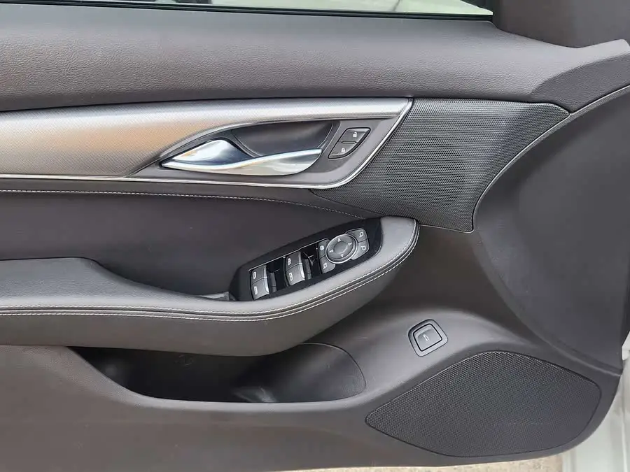 كاديلاك CT5 2022 28T الفاخرة