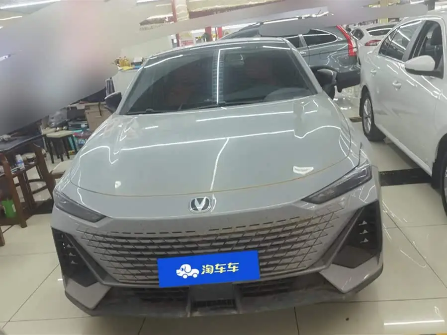 Changan UNI-V 2022 1.5T Premium