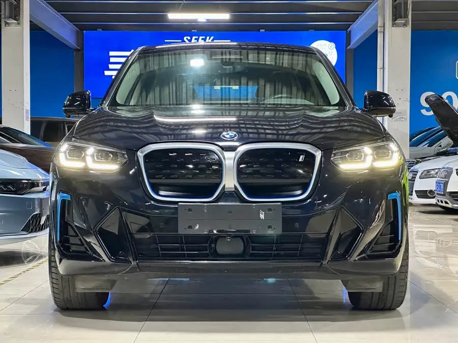 BMW iX3 2022 Leading Model