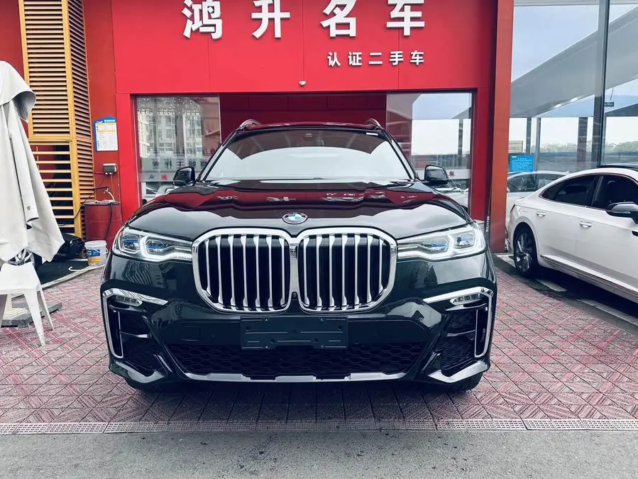 بي إم دبليو X7 2021 xDrive40i باقة الرفاهية الممتعة