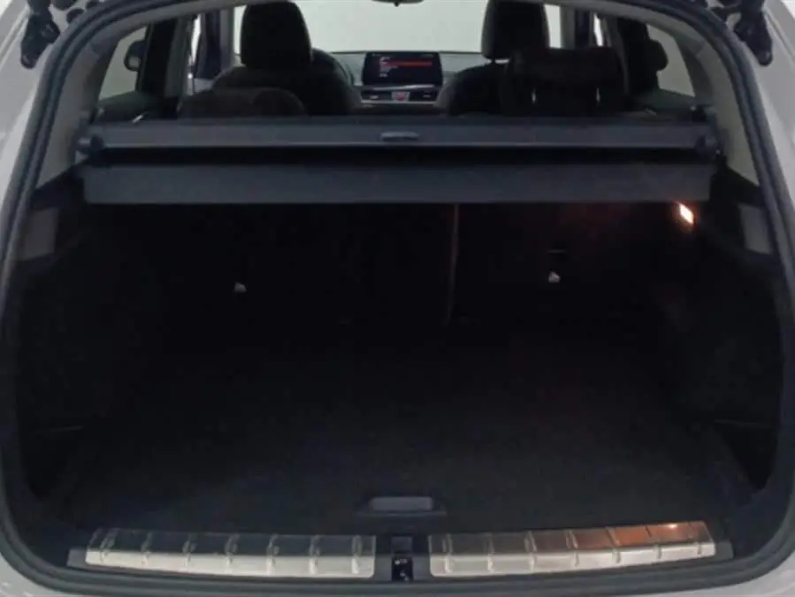 بي إم دبليو X1 2022 sDrive25Li إصدار القيادة