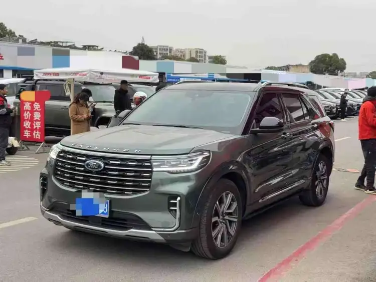 Explorer 2023 EcoBoost 285 AWD Titanium 7-Seater