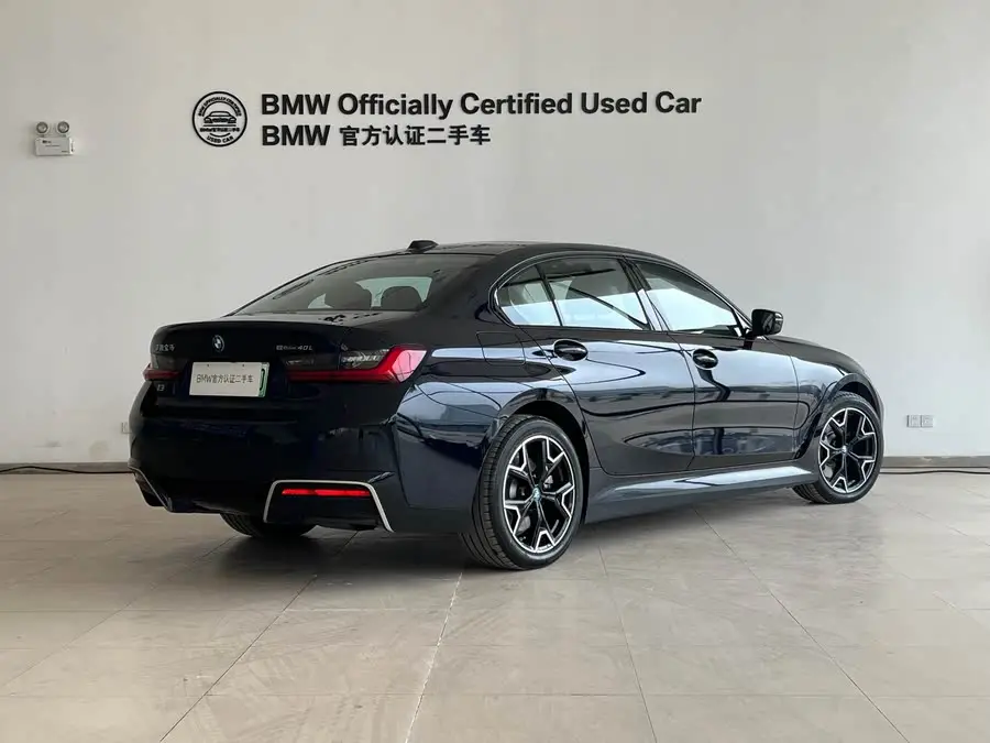 بي إم دبليو i3 2024 eDrive 40 L حزمة الليل