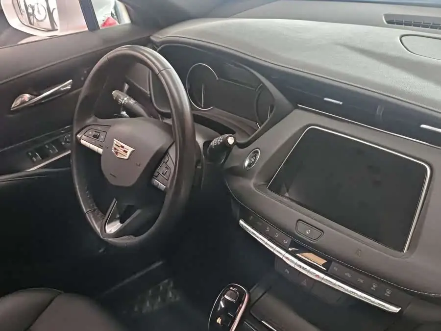 Cadillac XT4 2021 28T FWD Technical Package