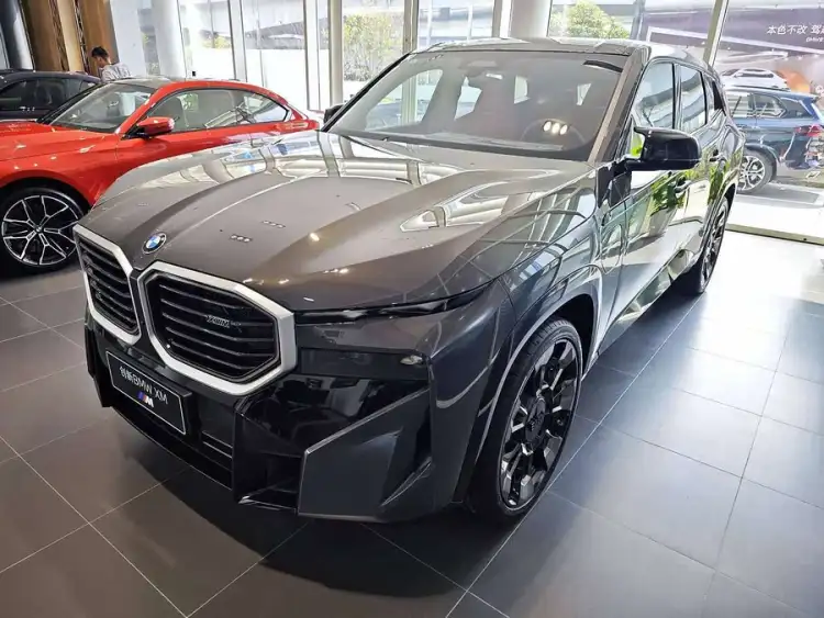BMW XM 2023 50e
