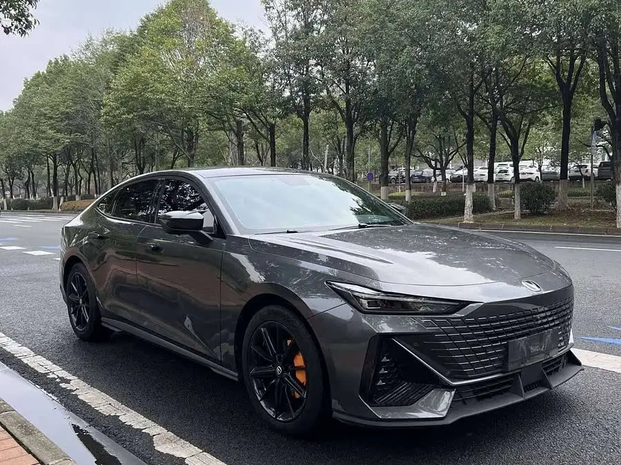 Changan UNI-V 2022 1.5T Premium