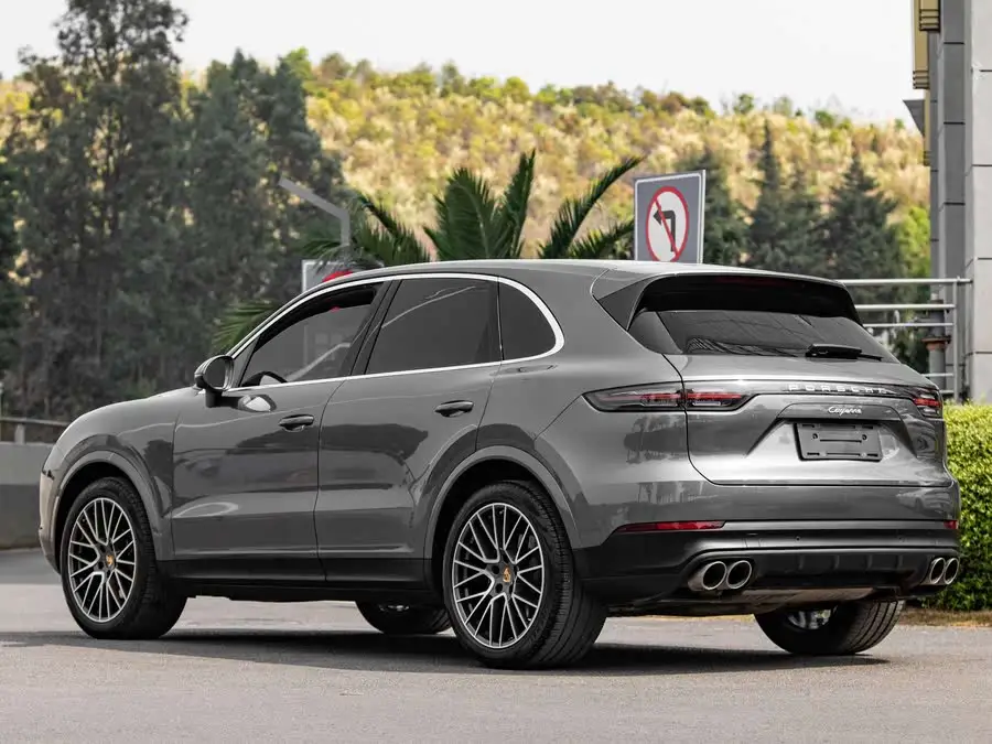 2022 Cayenne 3.0T Platinum Edition