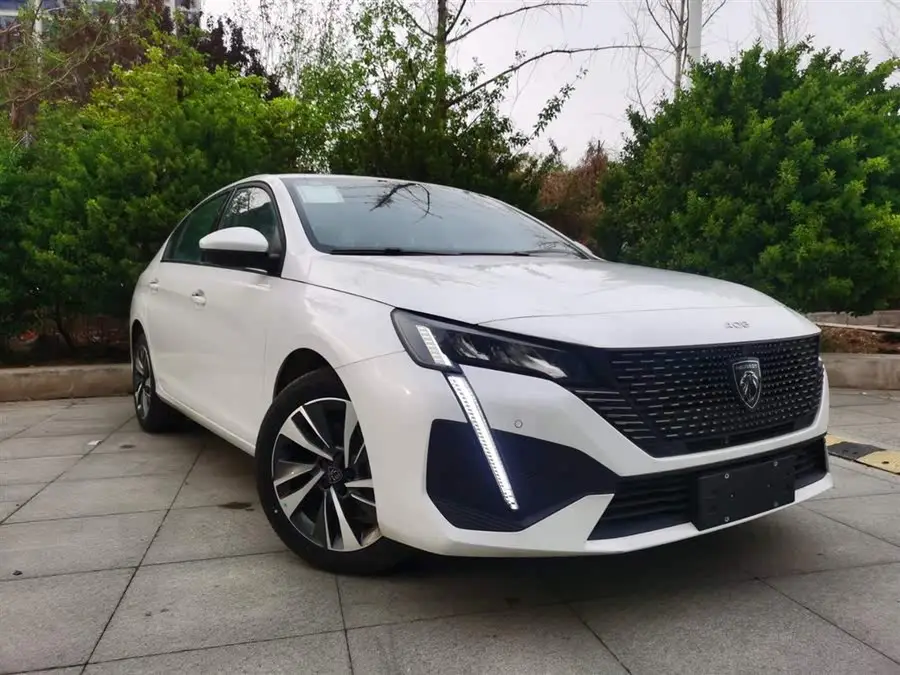 Peugeot 408 2022 1.6T Pursuit Edition