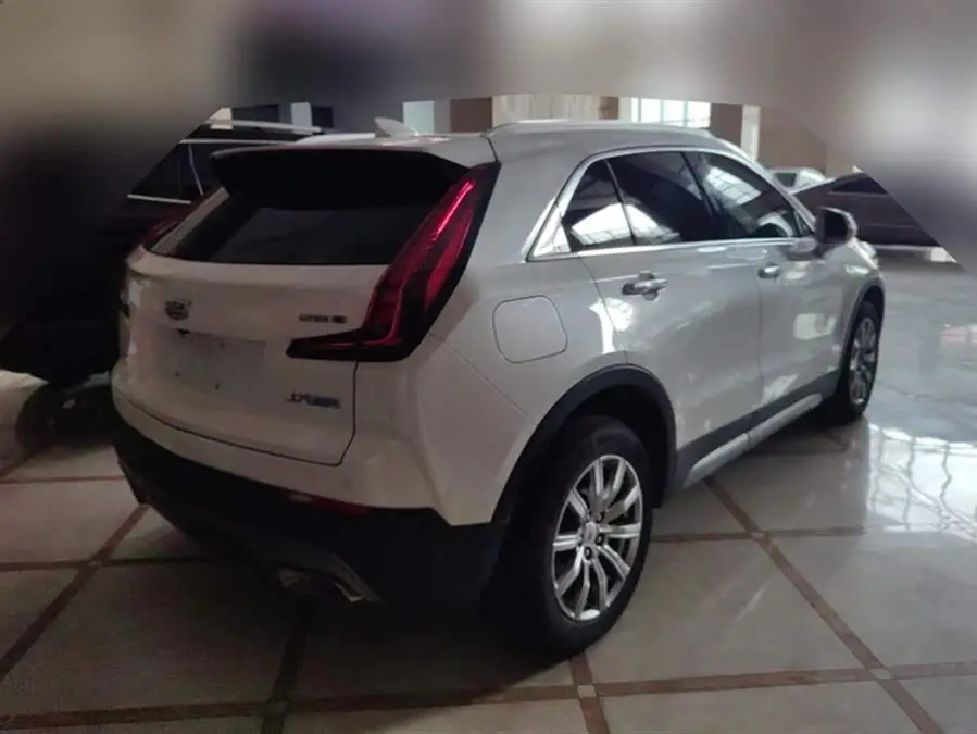 Cadillac XT4 2022 28T FWD Luxury